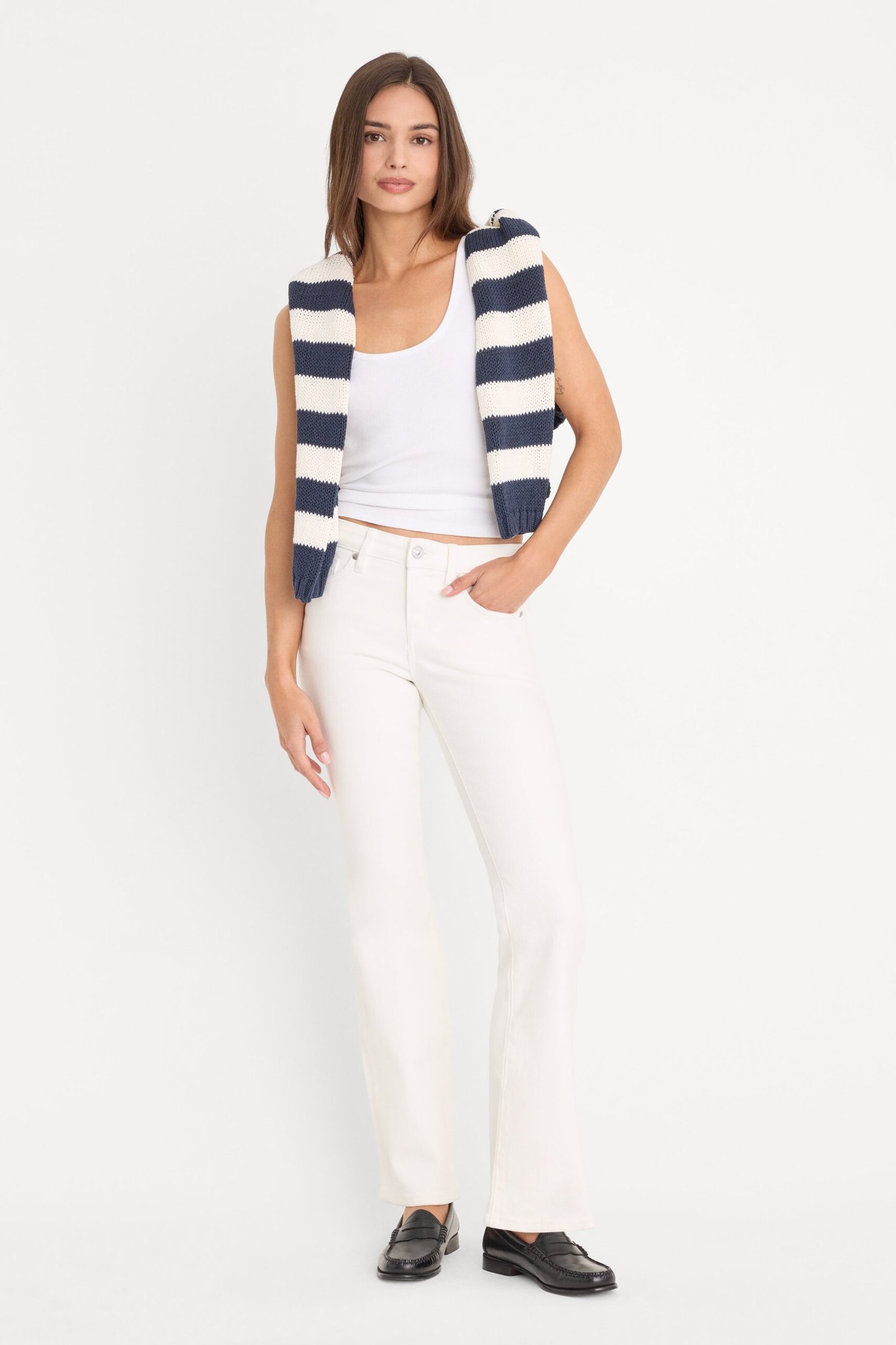 GOOD LOW RISE BOOTCUT JEANS| WHITE001