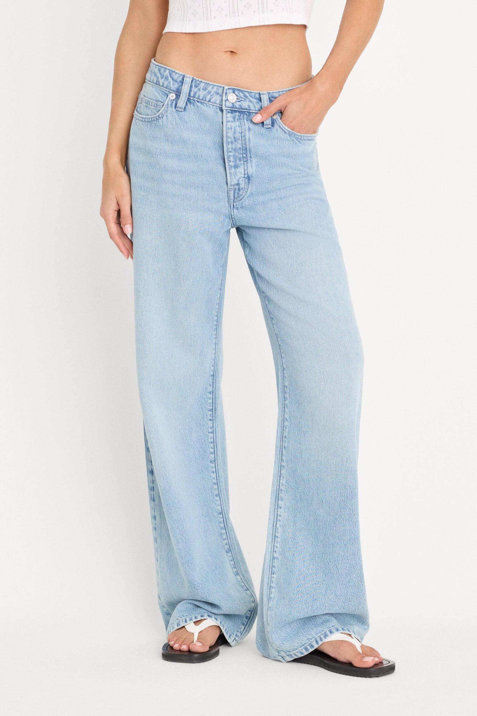 Alternative view of WEIGHTLESS WIDE JEANS | INDIGO1250