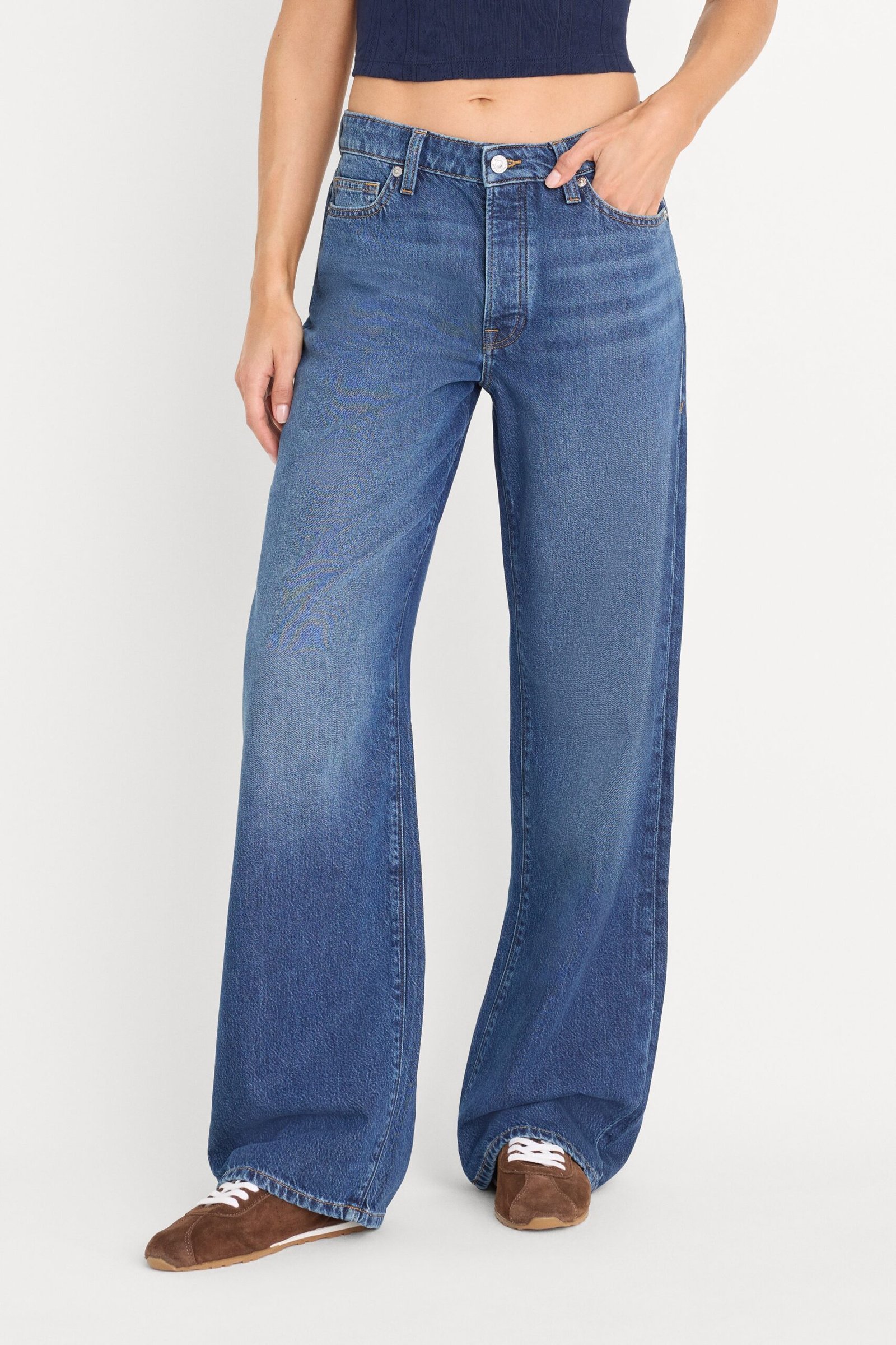 Alternative view of WEIGHTLESS WIDE JEANS | INDIGO1258