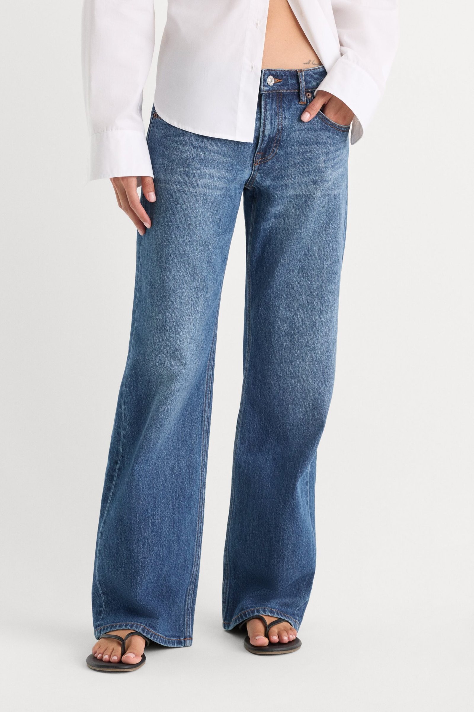 Alternative view of VINTAGE LOW LOOSE JEANS | INDIGO1291