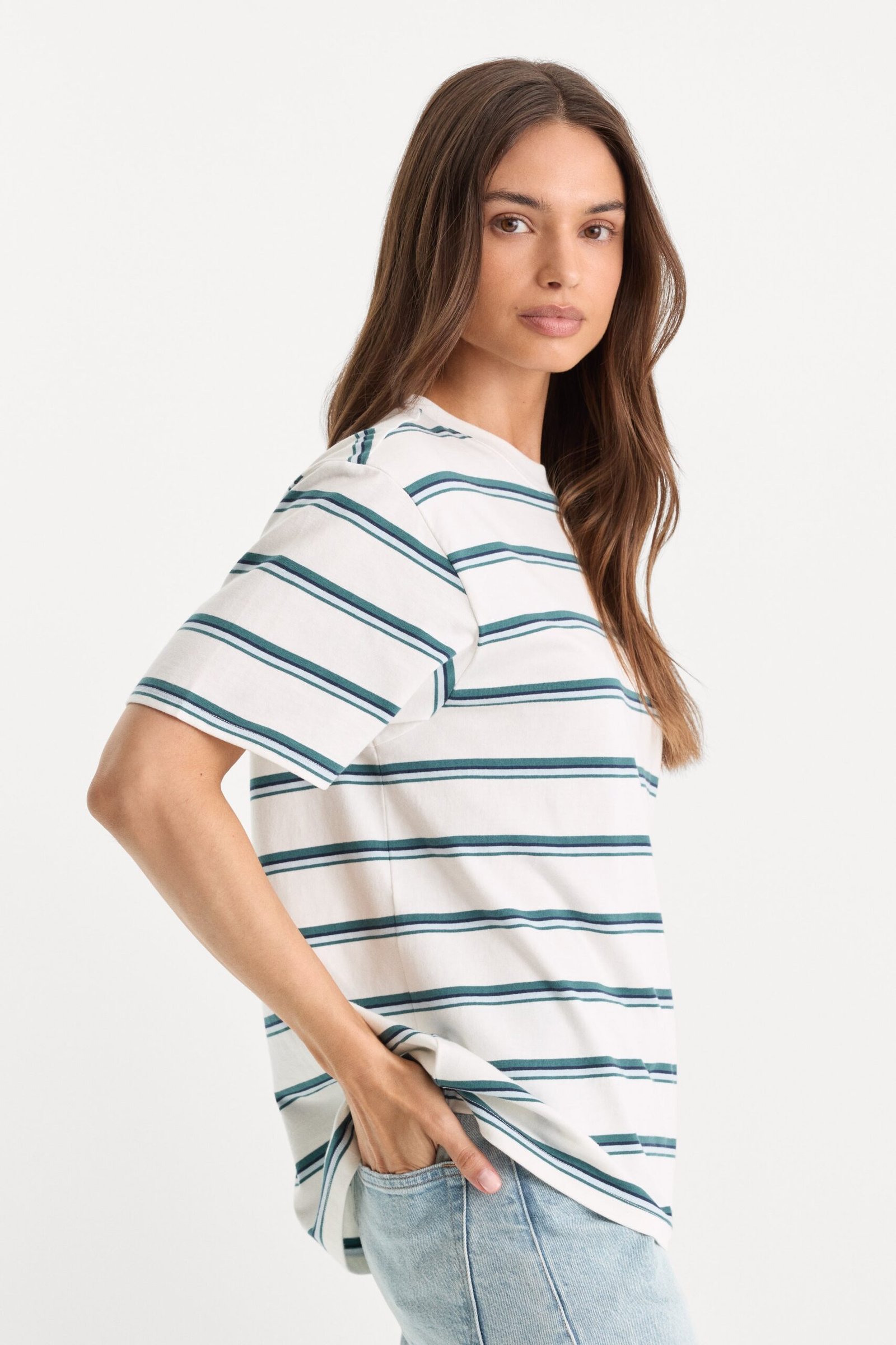 Alternative view of THE OVERSIZED TEE | HARBOR STRIPE CLOUD WHITE