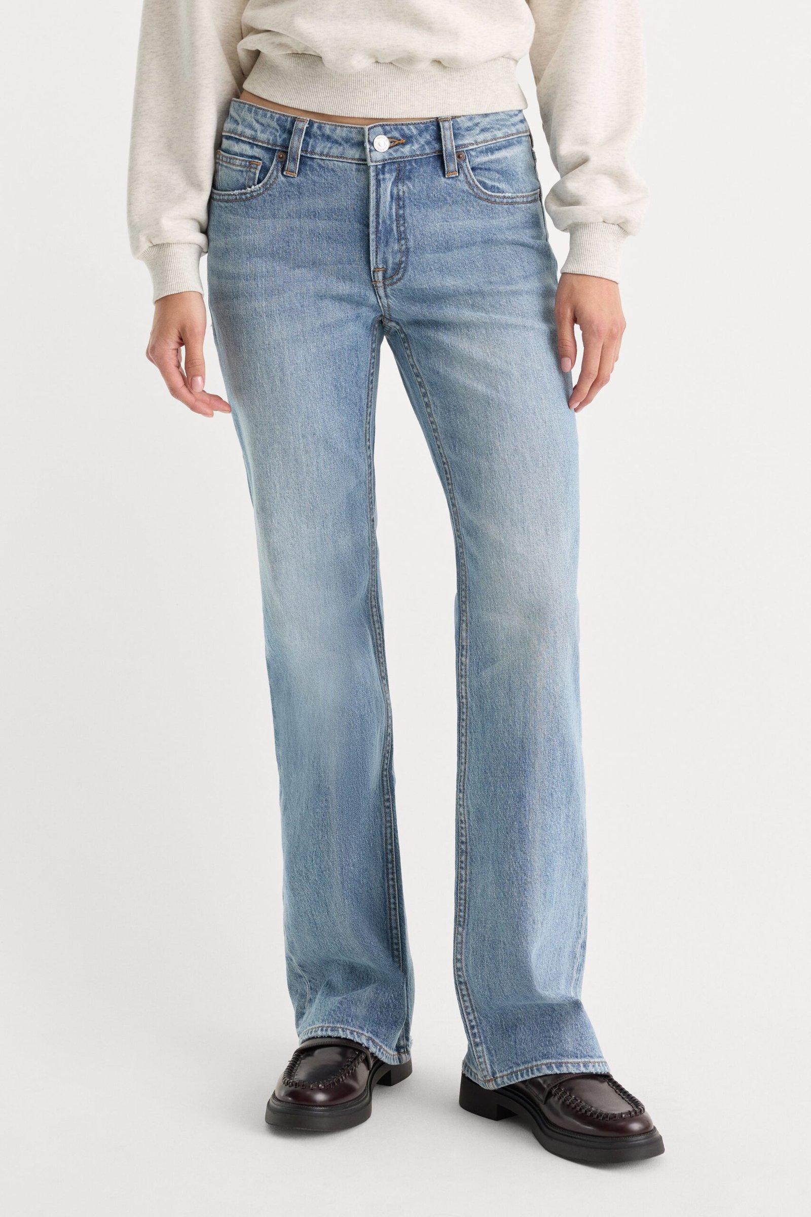 Alternative view of VINTAGE LOW LOOSE JEANS | MESA