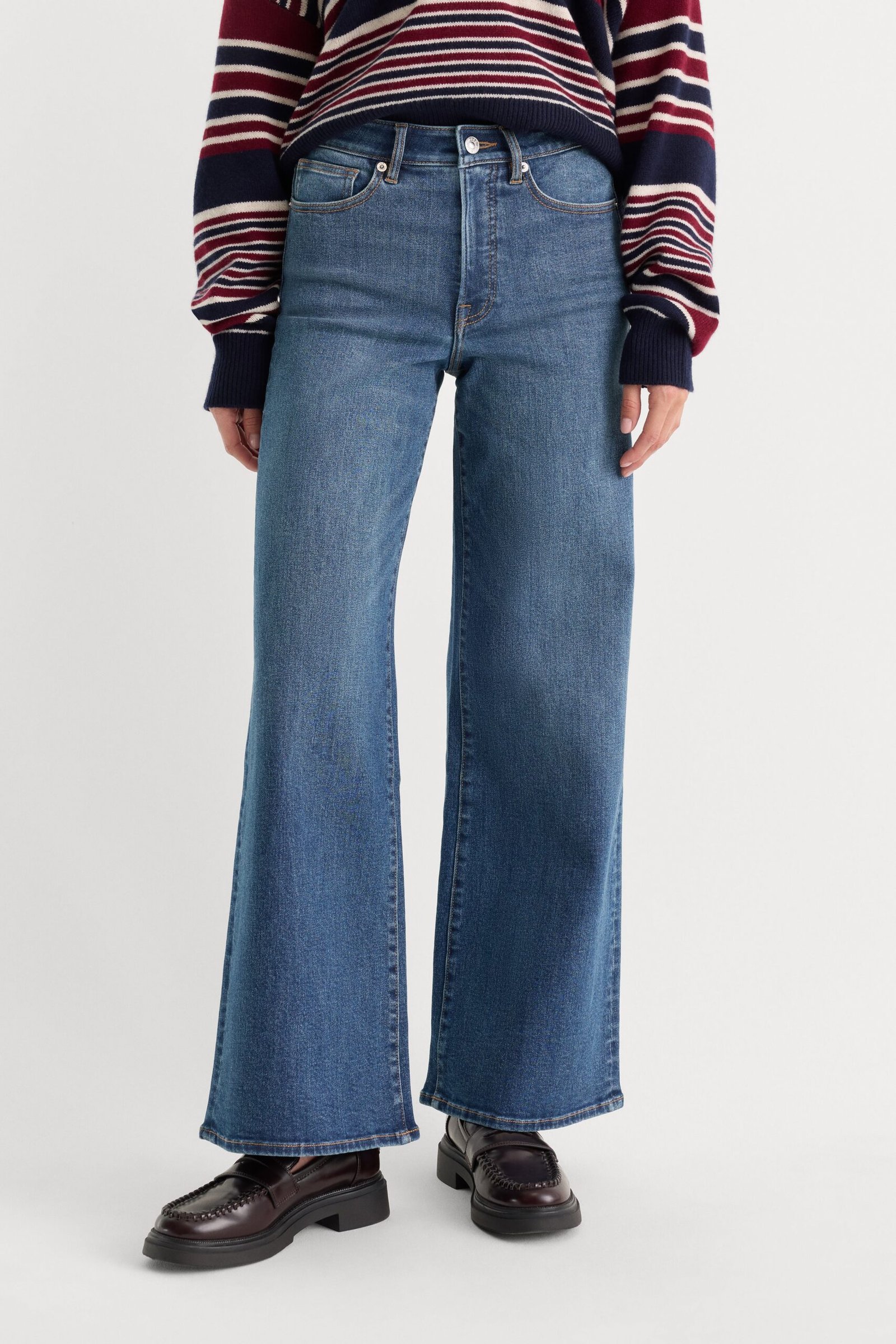 Alternative view of GOOD WAIST PALAZZO ANKLE JEANS | SIERRA