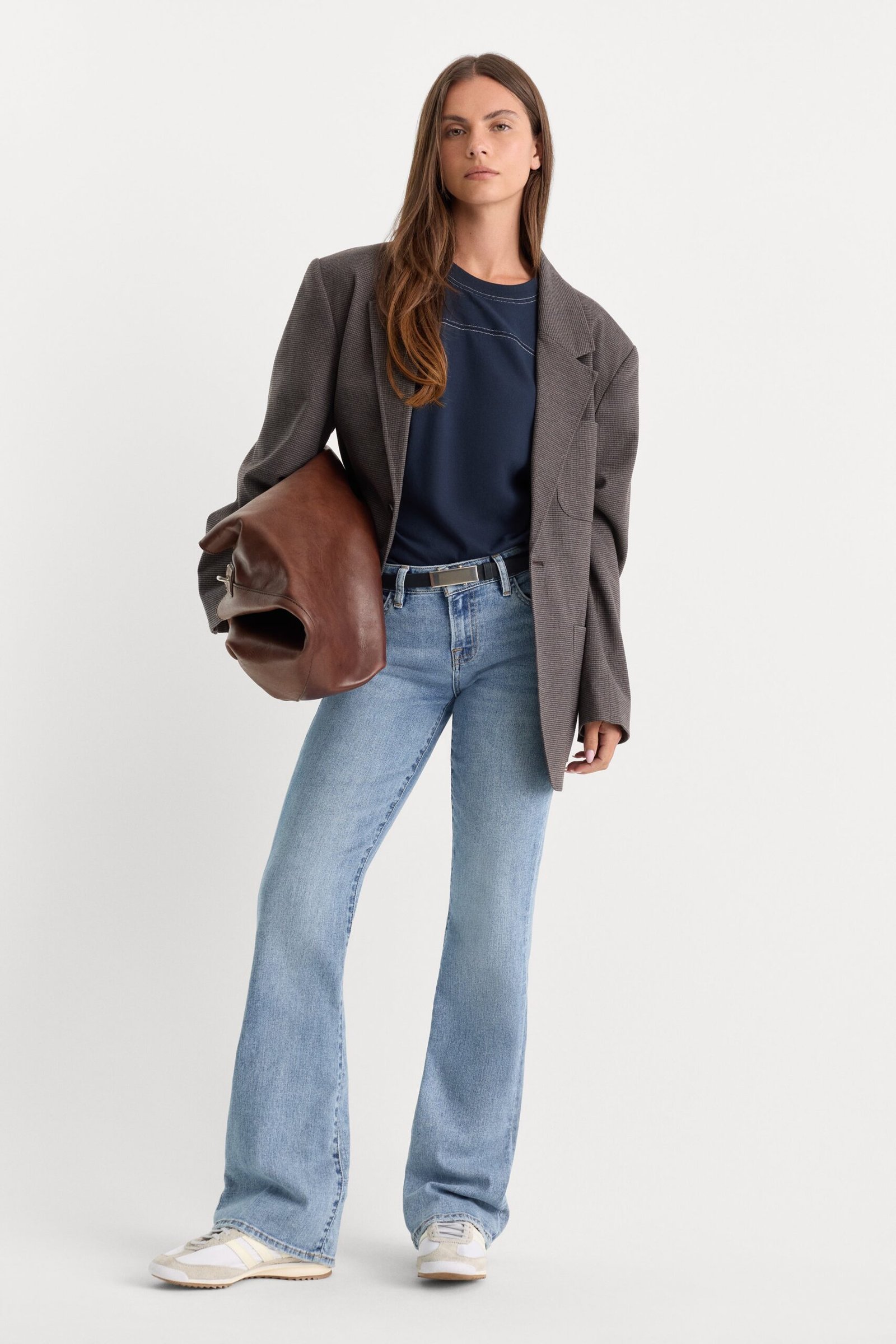 GOOD LOW RISE BOOTCUT JEANS | WHISPER
