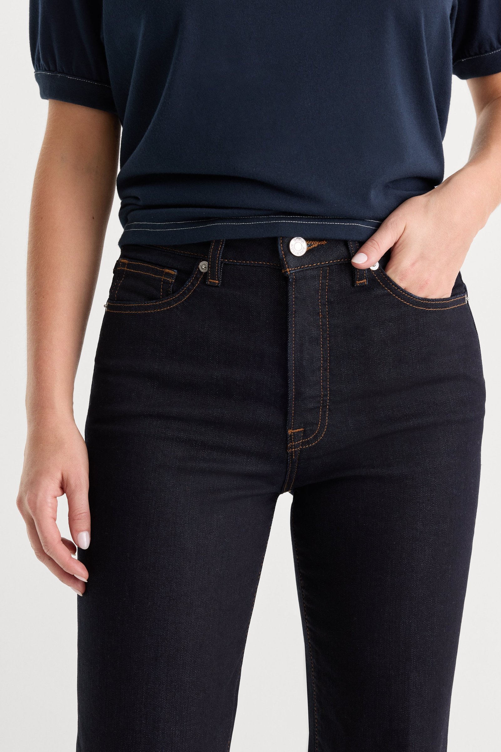 GOOD TRUE PETITE STRAIGHT JEANS | RINSE - Image 4